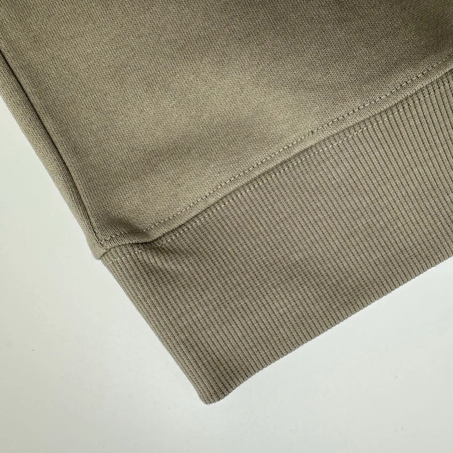 Acne*Studios*Autumn and winter letter embroidery technology "Difference in currency fabrics" Double yarn pure cotton top 7a antibacterial short-sleeved tee The upper body is very comfortable, Same Style half-sleeves for men and women, dropped shoulders and loose version Color: Black White Coffee Brown Size: S (90-130 pounds) M (125-150 pounds) L (135-165 pounds) XL (160-190 pounds) XXL (185 pounds)